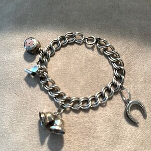 Vintage Sterling Silver Charm Bracelet w/4 sterling charms 7”